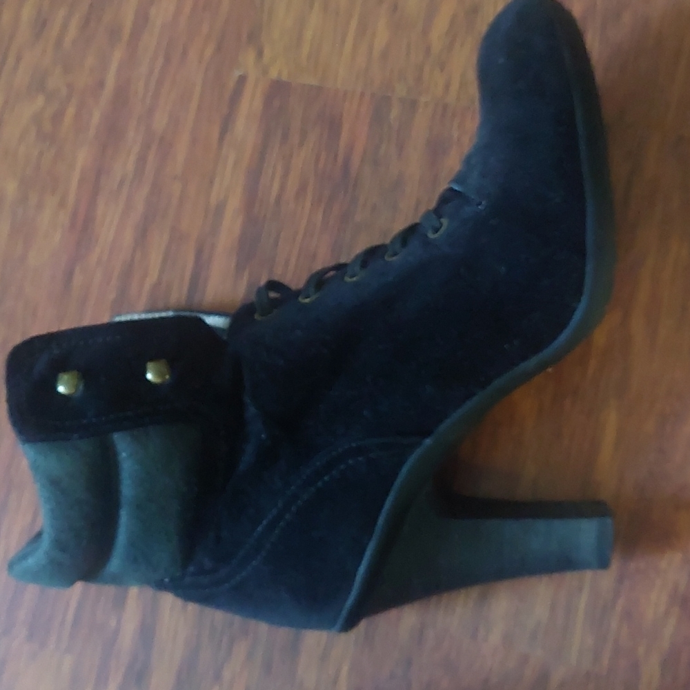 Booties - Picture 2 of 7